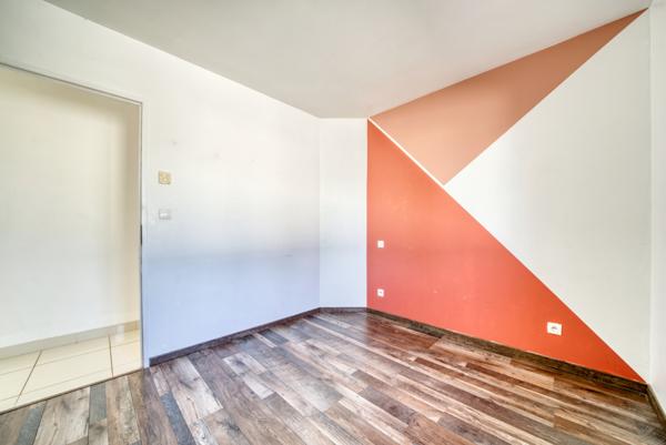 Villa contemporaine de 144 m² 6 chambres avec piscine  Secteur Gémozac Saintonge Viticole