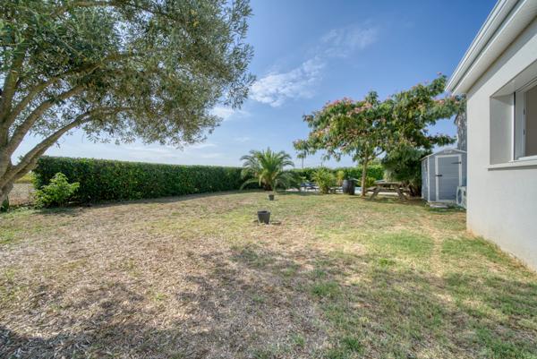 Villa contemporaine de 144 m² 6 chambres avec piscine  Secteur Gémozac Saintonge Viticole