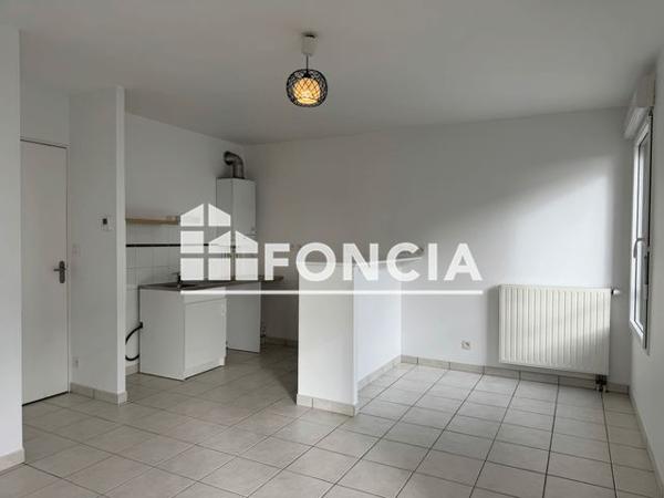 Location Studio 35.3 m² - 3 RUE DE LEITRIM Cesson Sevigne 35510