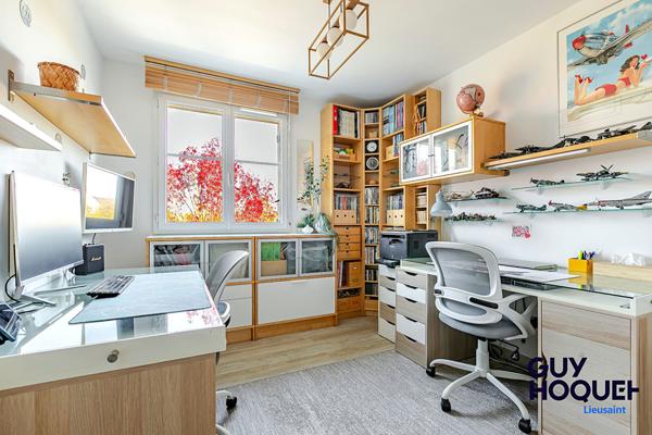 magnifique Appartement 3 pièce(s) 69.76 m2 avec balcon et deux places en sous-sol