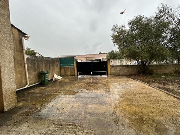 Entrepôt / local industriel Marguerittes 100 m2