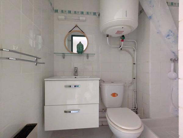 Studio rénové et tres lumineux à Lamalou les Bains