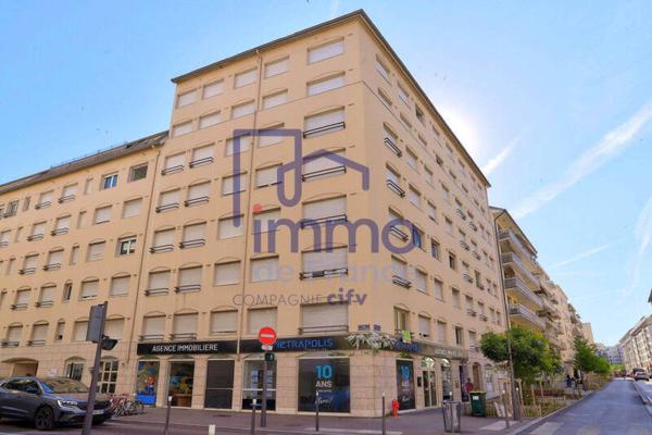 Appartement 1 pièce                                        - 69007 LYON Réf : 21732