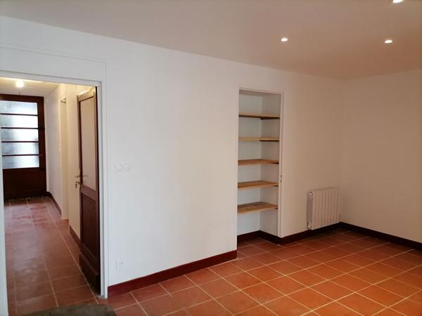 Appartement à  louer T2 RDC Mont De Marsan Quartier préfecture 1 chambre cellier