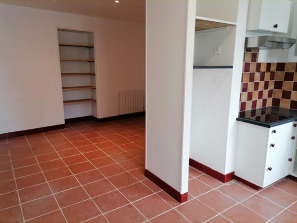 Appartement à  louer T2 RDC Mont De Marsan Quartier préfecture 1 chambre cellier