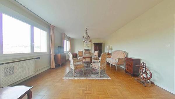 Appartement 5 pièces                                        - 42100 Saint-Étienne Réf : 11468
