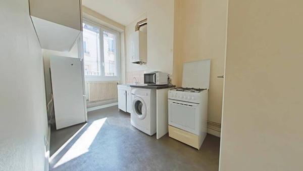 Appartement 1 pièce                                        - 42100 Saint-Étienne Réf : 12038