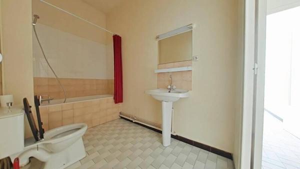Appartement 1 pièce                                        - 42100 Saint-Étienne Réf : 12038
