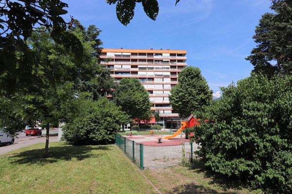 Appartement Annecy 3 chambres, 87.50 m² avec balcons et cave