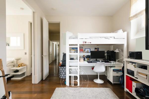 Paris 16ème, Appartement 4 Chambres -  227 m² à vendre