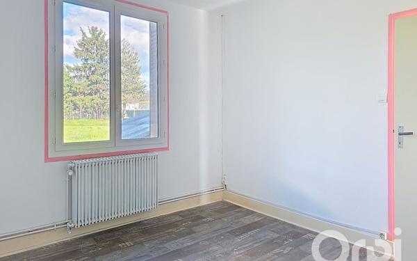 Maison à vendre    3 pièces • 72,81 m2 Saint-Yorre