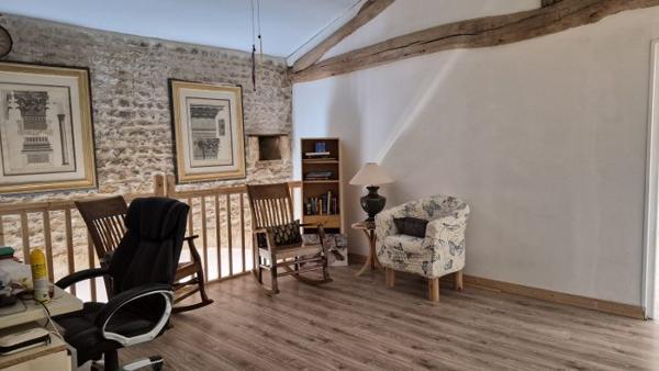 Maison ancienne - 4 chambres & calme absolu