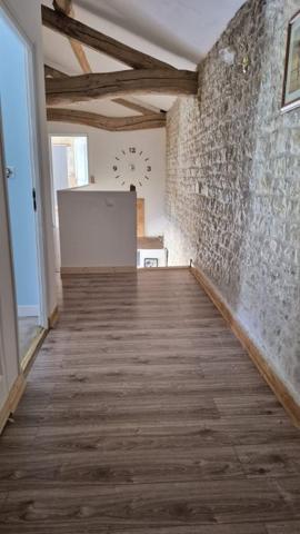Maison ancienne - 4 chambres & calme absolu