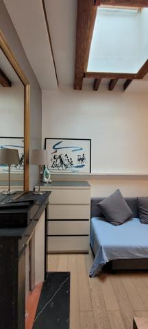 Paris (75008) STUDIO A 50 METRES DU PARC MONCEAU