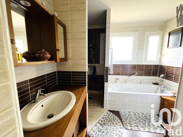 Appartement 4 pièces de 119 m² à Port-Vendres (66660)