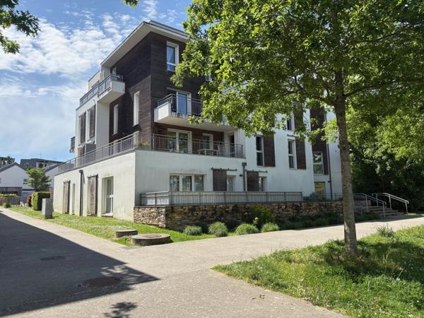 Vente                                                      Appartement
                        
                     3 pièces                      69 m2                     à Orvault