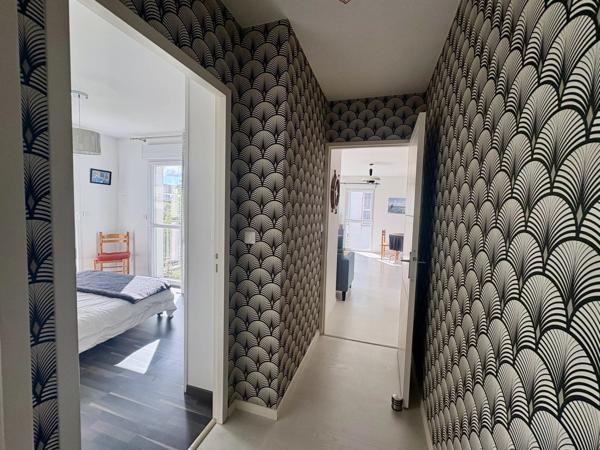 Vente                                                      Appartement
                        
                     3 pièces                      69 m2                     à Orvault
