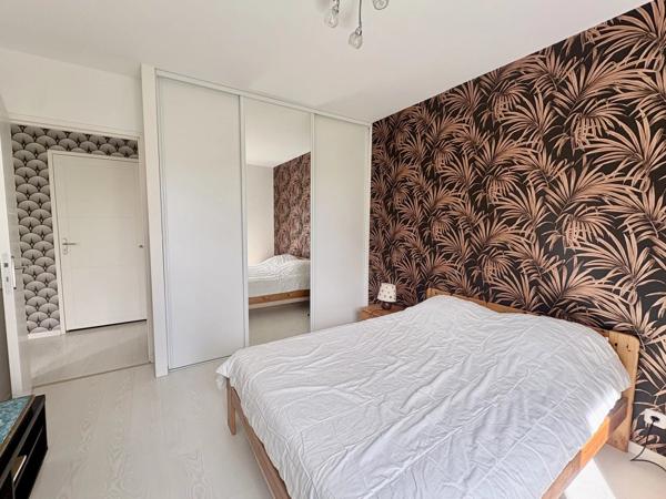 Vente                                                      Appartement
                        
                     3 pièces                      69 m2                     à Orvault