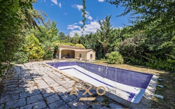 AIX EN PROVENCE - PROCHE SET CLUB - TERRAIN VIABILISE CLÔTURE - 833M2 - MAISON R+1 -200M2 - PISCINE - POOL HOUSE EXISTANTS- 580000€