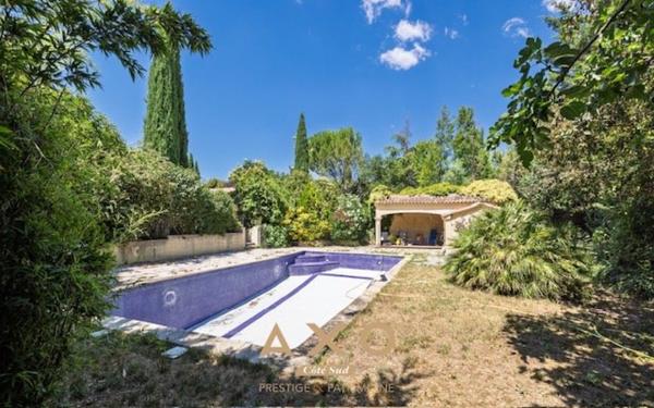 AIX EN PROVENCE - PROCHE SET CLUB - TERRAIN VIABILISE CLÔTURE - 833M2 - MAISON R+1 -200M2 - PISCINE - POOL HOUSE EXISTANTS- 580000€