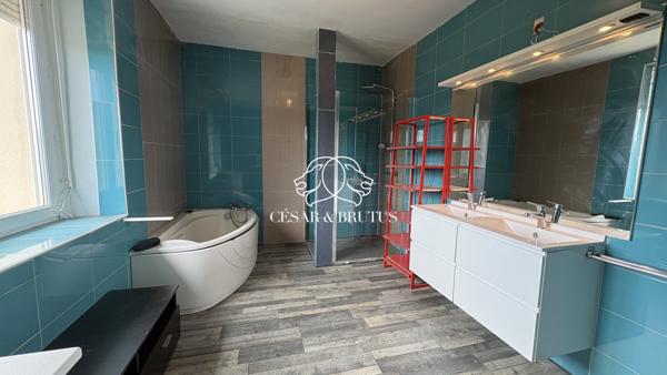 Appartement T5 en duplex avec terrasse