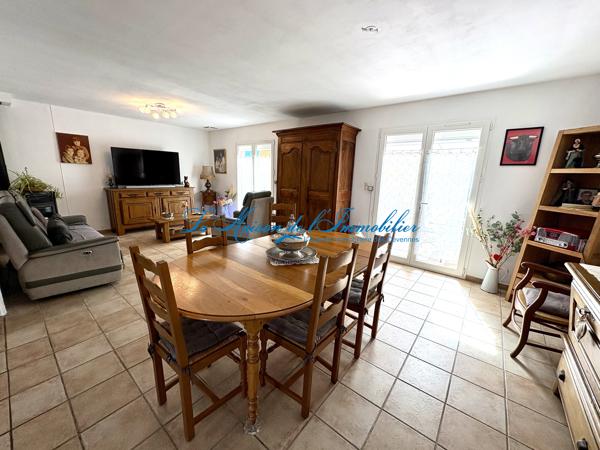 Saint Victor de Malcap, maison de plain pied avec piscine et 1343 m² de terrain