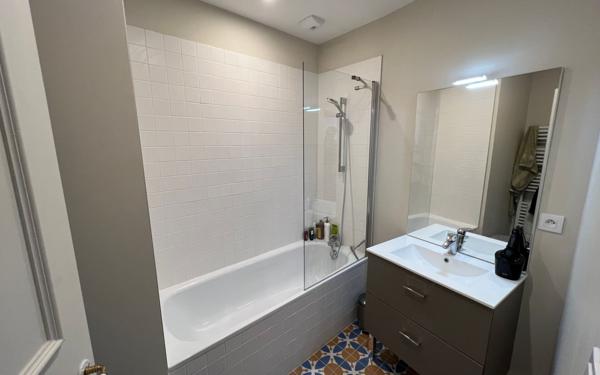 Appartement à louer    3 pièces • 59,88 m2 Mâcon