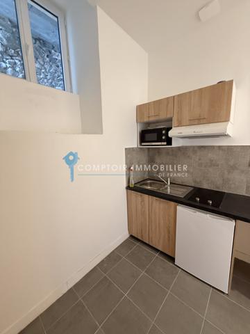 Studio
                                                                                                                                                                                                                                                                                                                        1 pièce(s)                                                                                                                                                                                                                                                                                                                              22.6  m²
