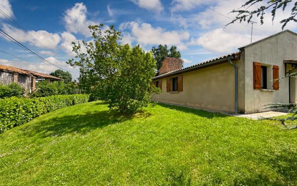 Maison à vendre    6 pièces •  Ségoufielle