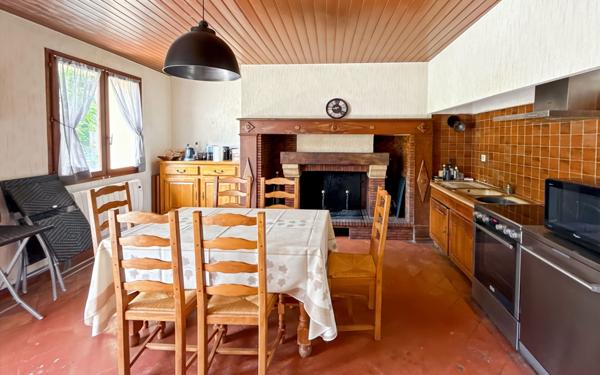 Maison à vendre    6 pièces •  Ségoufielle