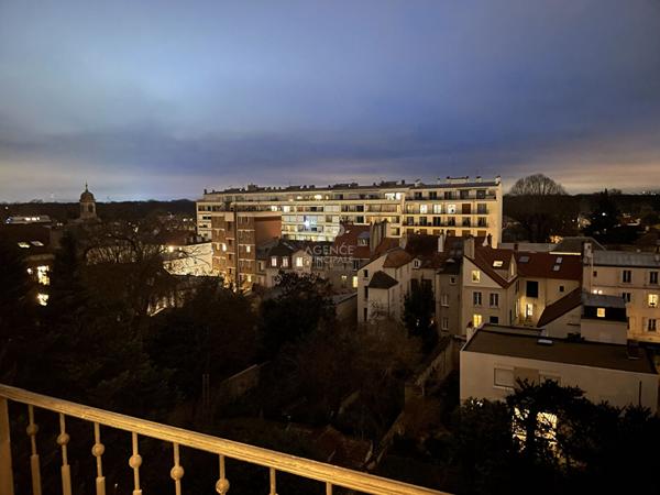 Appartement Saint Germain En Laye 6 pièce(s) 175m2 €1 025 000 ** - Référence 17410