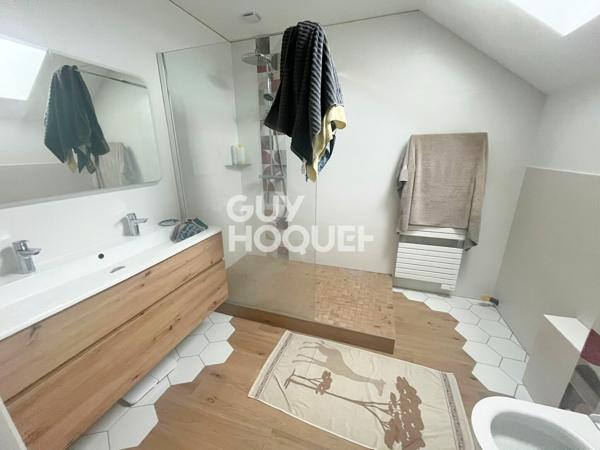 MAISON À LOUER DE 4 PIÈCES DE 132,71 M²