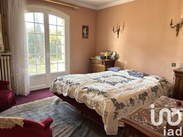 Maison traditionnelle 6 pièces de 158 m² à Fréjus (83370)