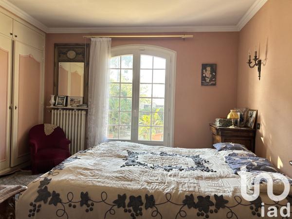 Maison traditionnelle 6 pièces de 158 m² à Fréjus (83370)