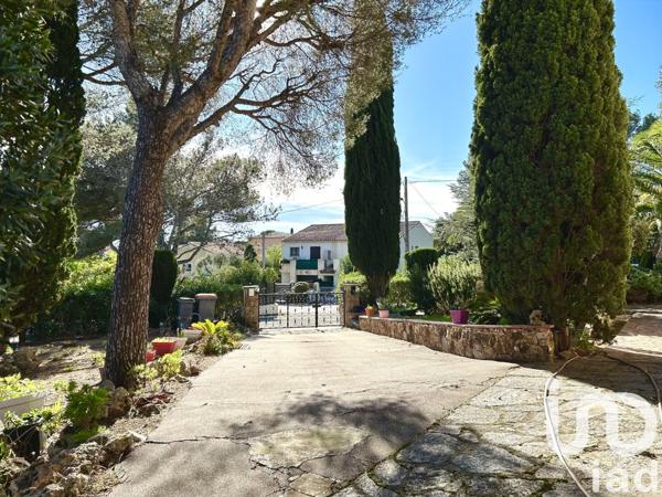 Maison traditionnelle 6 pièces de 158 m² à Fréjus (83370)