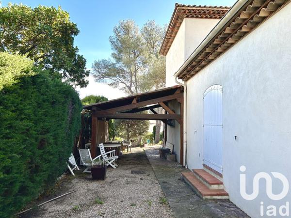 Maison traditionnelle 6 pièces de 158 m² à Fréjus (83370)