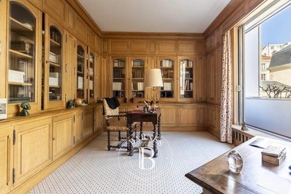 Paris 7ème, Appartement 2 Chambres -  100 m² à vendre
