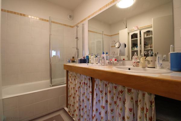 DIVONNE-LES-BAINS- Bel appartement T5 de 105 m² -  579.000 