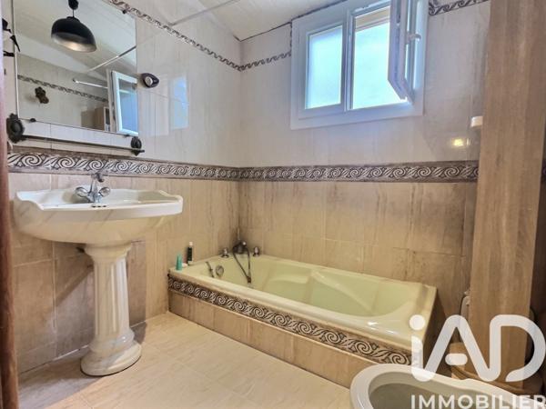 Maison à vendre 4 pièces 91 m² Saint-Martin-de-Crau