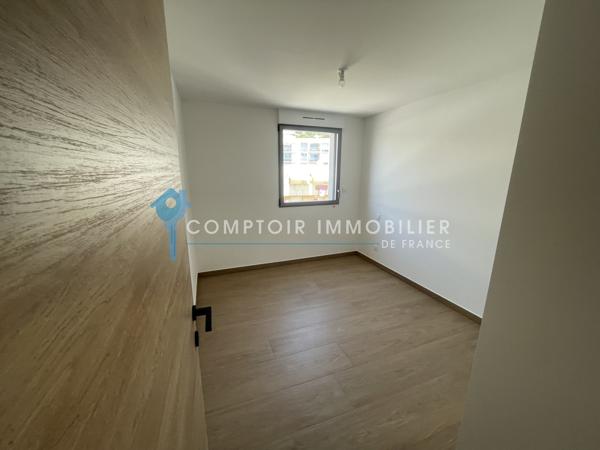 Appartement
                                                                                                                                                                                                                                                                                                                        4 pièce(s)                                                                                                                                                                                                          3 chambre(s)                                                                                                                                                                                                          115  m²
