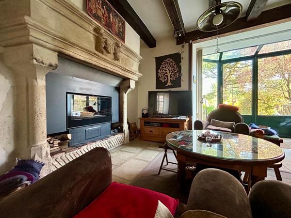 VOUILLÉ BOURG - PROPRIETE XVIIème  Vouillé (86190)