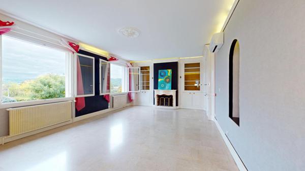 Grande maison familiale ou mixte habitation/professionnelle à Draguignan