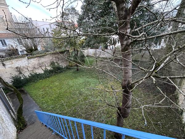 Maison - 9 pièces - 252 m²