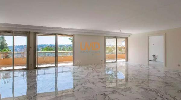 Nice , Magnifique Appartement 4 Pièces avec Solarium