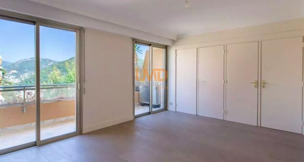 Nice , Magnifique Appartement 4 Pièces avec Solarium