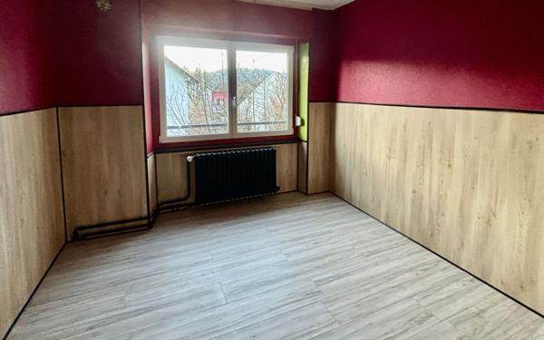 Maison à vendre    4 pièces •  Épinal