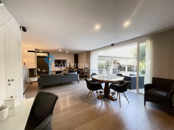 Maison
                                                                                                                                                                                                                                                                                                                        4 pièce(s)                                                                                                                                                                                                          3 chambre(s)                                                                                                                                                                                                          114  m²