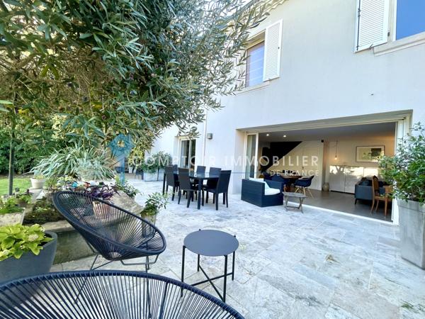 Maison
                                                                                                                                                                                                                                                                                                                        4 pièce(s)                                                                                                                                                                                                          3 chambre(s)                                                                                                                                                                                                          114  m²