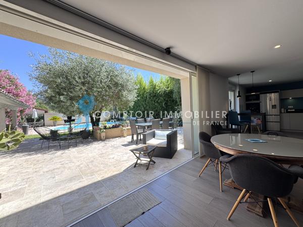 Maison
                                                                                                                                                                                                                                                                                                                        4 pièce(s)                                                                                                                                                                                                          3 chambre(s)                                                                                                                                                                                                          114  m²