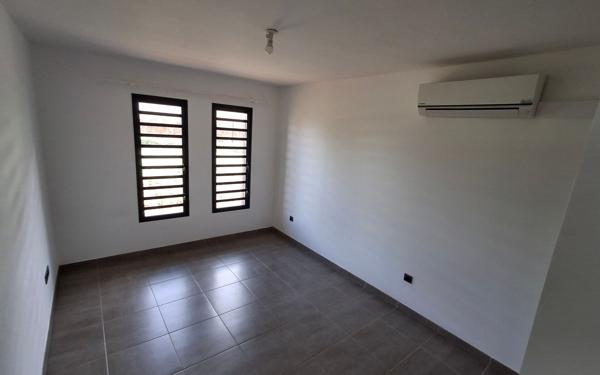 Appartement à vendre    2 pièces • 43,51 m2 Remire-Montjoly